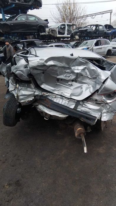 Dezmembrez Hyundai Accent 2012 1.4 B cod motor G4FA