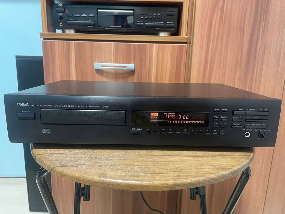 Yamaha CDX-550E RS Compact Disc Player
