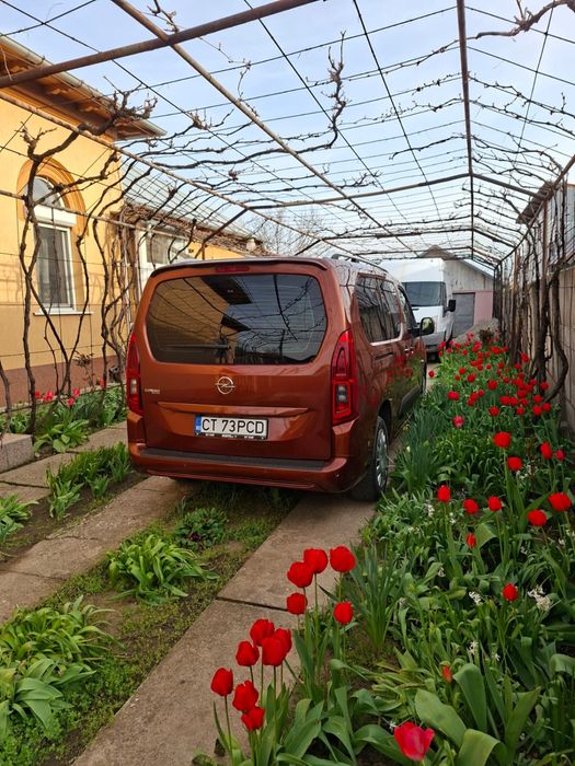 Opel Combo Life ( cea mai lunga versiune )