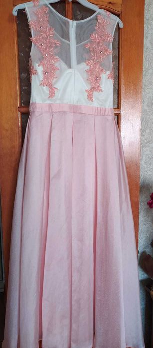 Продам шикарное вечернее платье