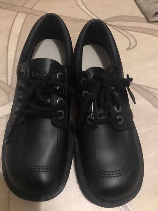 Новая мужская кожаная обувь, ботинки фирмы  KicKers (Франция)