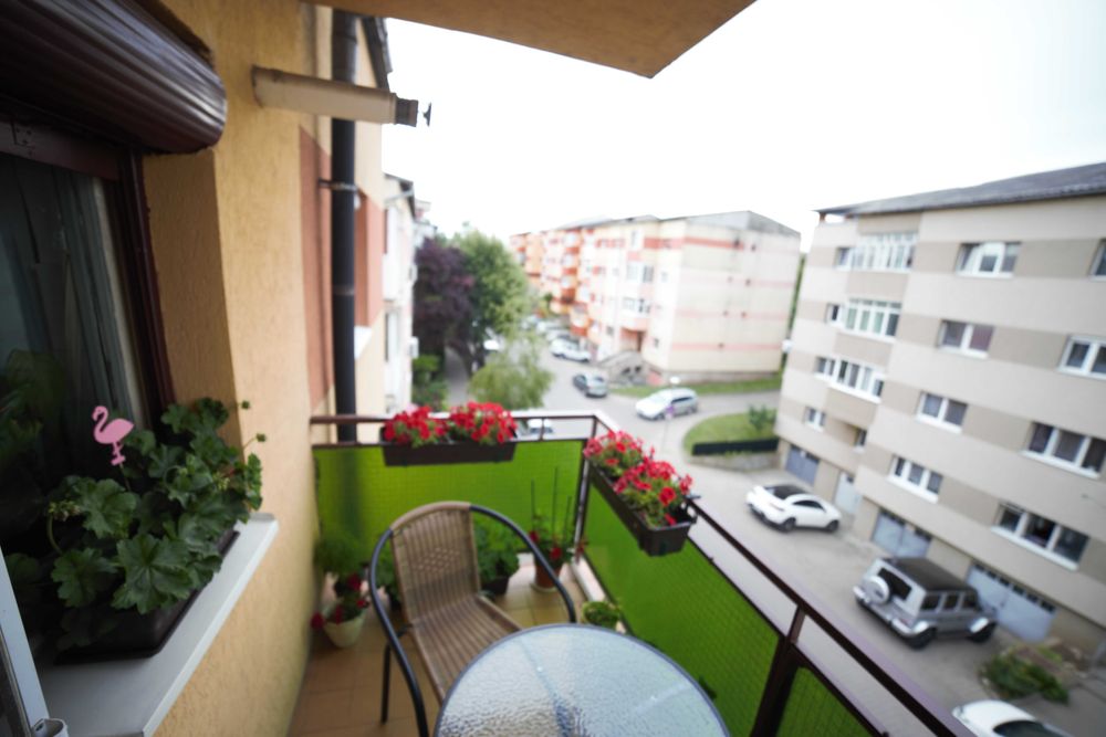 Tolstoi - Ap. 2 camere, mobilat / utilat, luminos, spatios, zona f buna