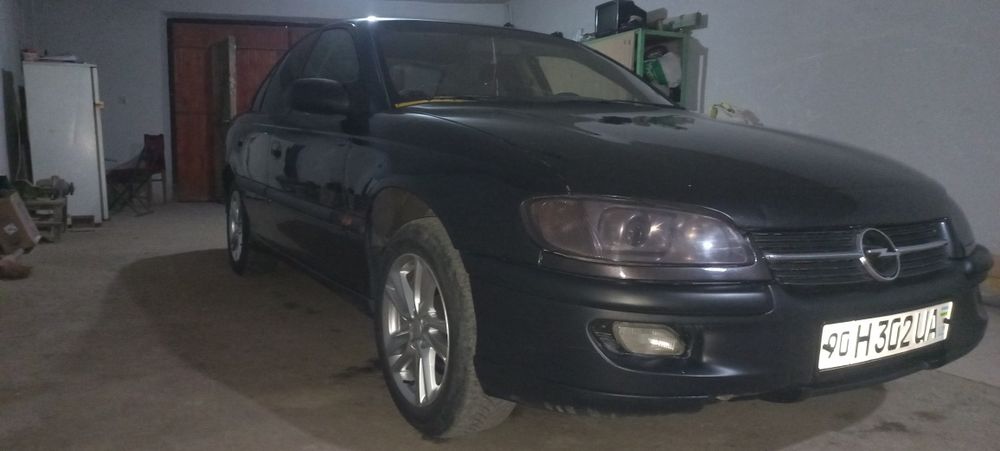 Опель омега Б дорест 2001 года