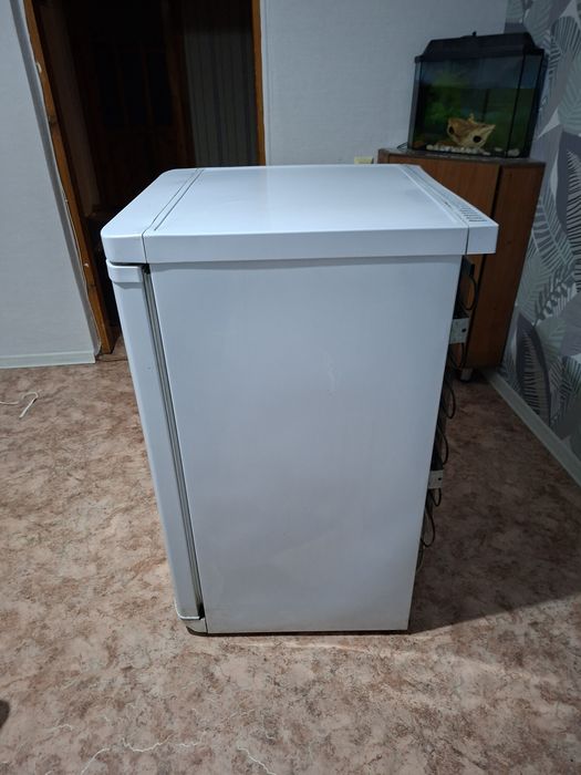 Продам морозильник бирюса