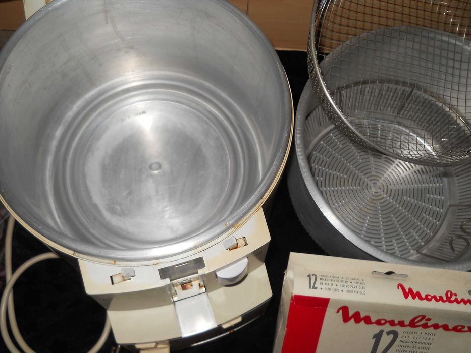 Fripteoză AUTOMATA Moulinex, Clean AIR 140-190 gr.C