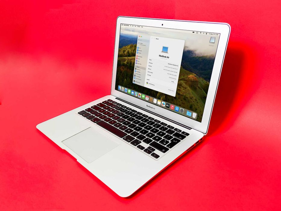 MacBook Air 2015 13 инча, i7, 8GB RAM, 240GB SSD, 84.2% (9 Часа) Батерия Apple Лаптоп Топ Състояние