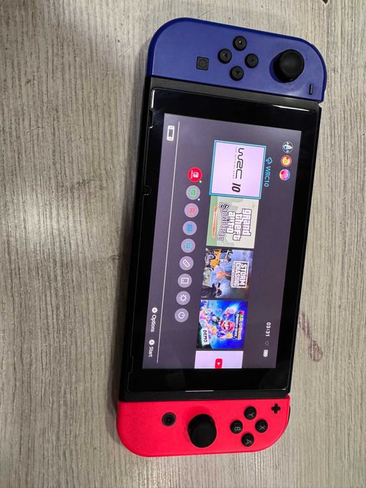 Nintendo Switch -Пълен комплект + 2 игри
