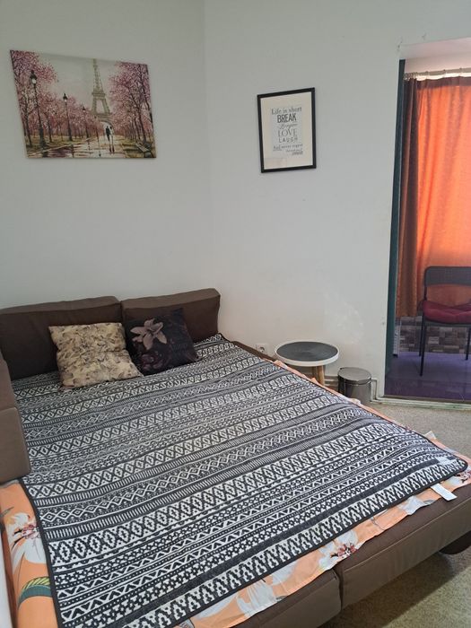 Inchiriez garsoniera pe bdul mihai viteazu