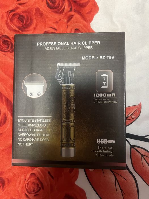 Masina de tuns profesionala pe baterie noua la cutie