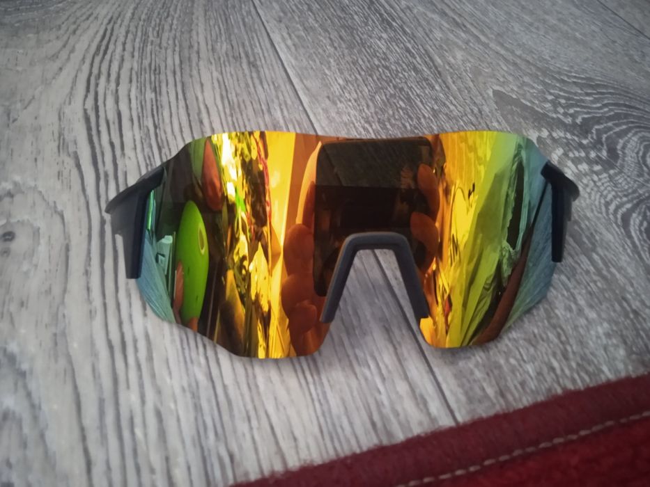 Продам очки спортивные новые