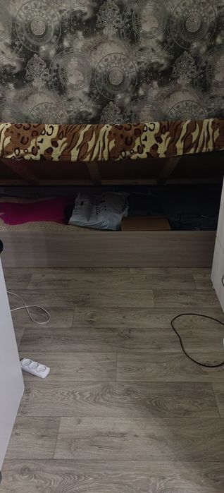 Продам односпальную кровать