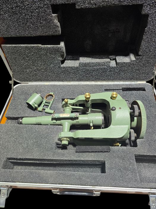 Teodolit  , Nivela optica