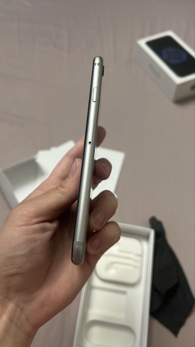 iPhone 6. В оригинальной коробке