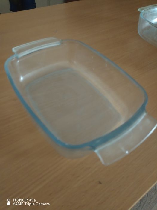 Формы стеклянные для выпекания.