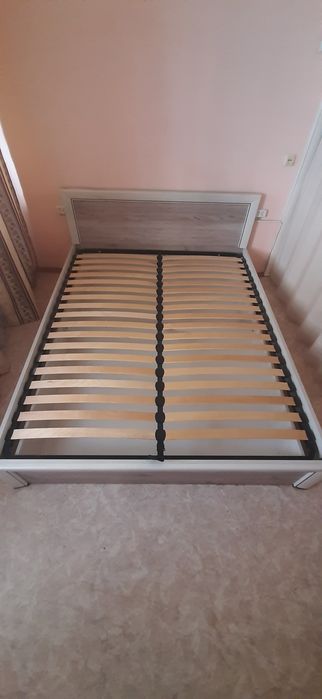 Продам двухспальную кровать