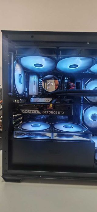 Геймърско РС за ТОП Гейминг Ryzen 7 7700X/32Gb/1.5Tb/RTX 5060TI/WiFi & BT/Гаранция