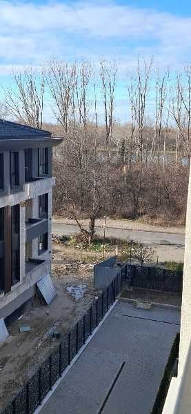 Продава се Двустаен апартамент в Пловдив, Христо Смирненски - 73 кв.м за 1076 €/кв.м - Снимка #2