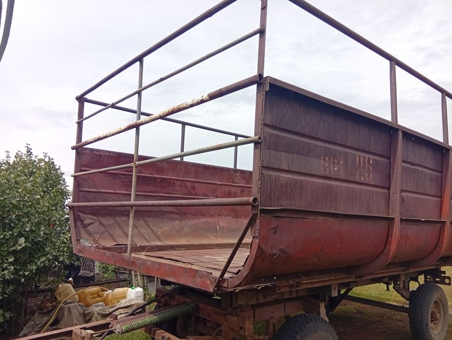 Прицеп  тракторный 2птс4