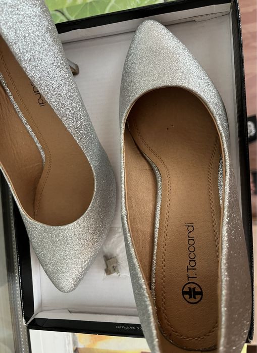 Продам туфельки