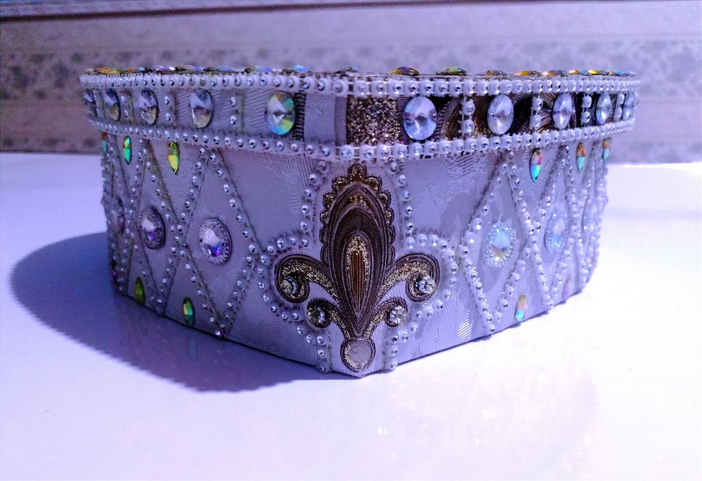 Parximeriya uchun quti