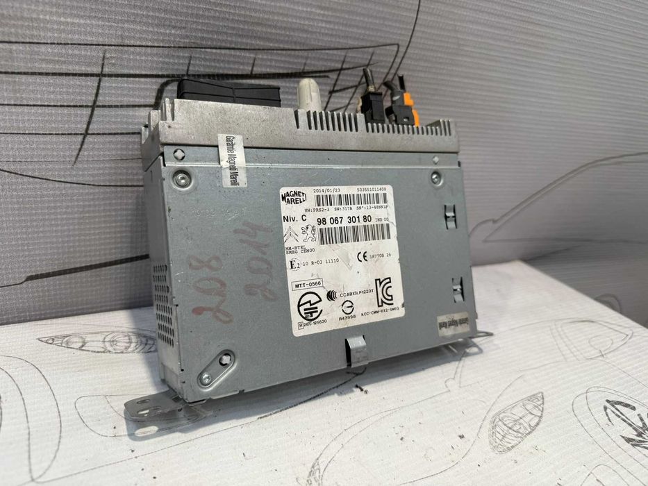 Unitate multimedia / Navigație (SMEG) Peugeot 208 I 9806730180 2013 / [2012-2019] / (5C3)