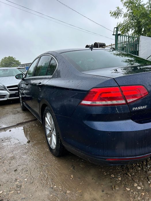 Ușă stânga spate Volkswagen Passat B8