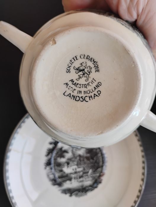 Антикварен сет за супа - купа с две дръжки с подложна чиния