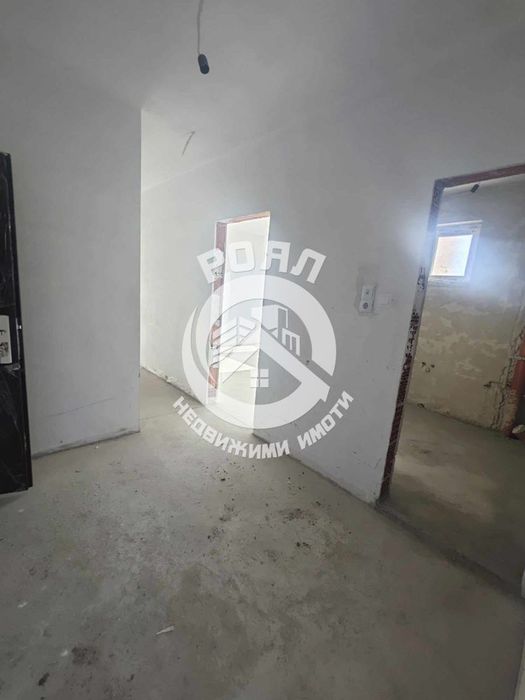 Продава се Тристаен апартамент в Пловдив, Коматевски възел - 102 кв.м за 1098 €/кв.м - Снимка #8