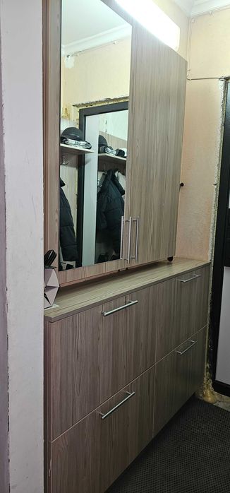 Продам прихожую Б/у