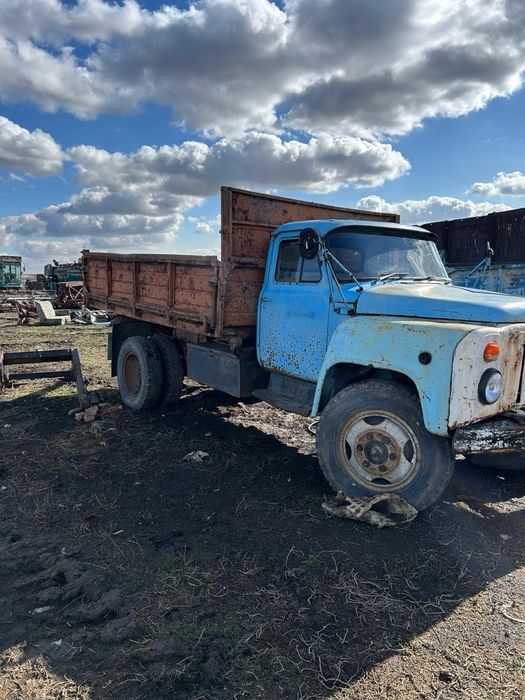 Продаётся газ 53 самосвал