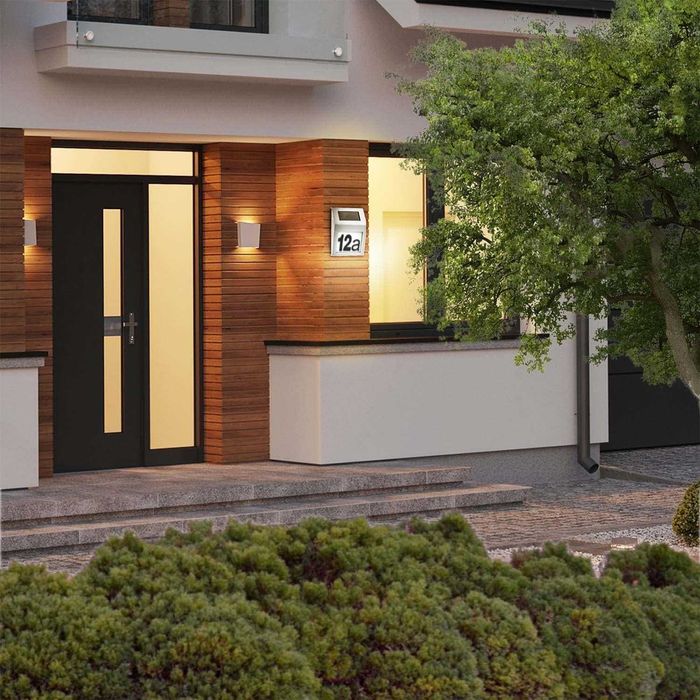 Panou numar de casa cu iluminare solara LED din inox argintiu 18x20 cm
