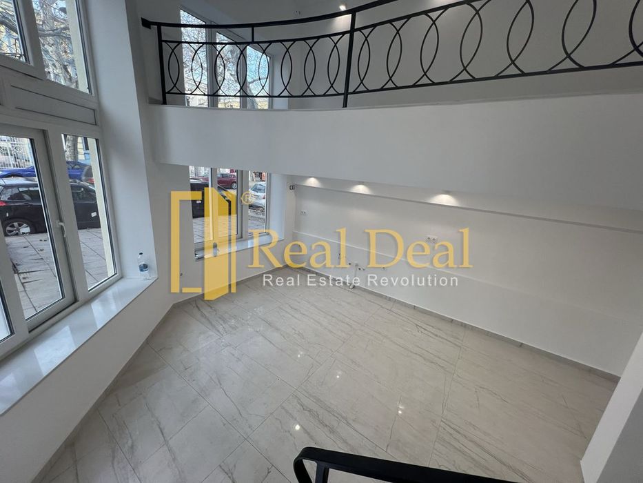 Дава се под наем Заведение в Пловдив, Център - 40 кв.м за 700 € - Снимка #1