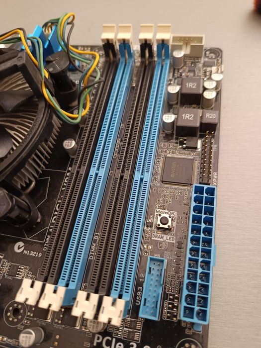 Дънна платка ASUS P8Z77-M PRO + охлаждане Intel