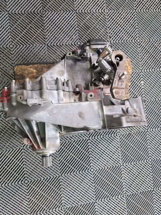 Cutie viteze Volkswagen T5 1.9 ~2.0 Tdi