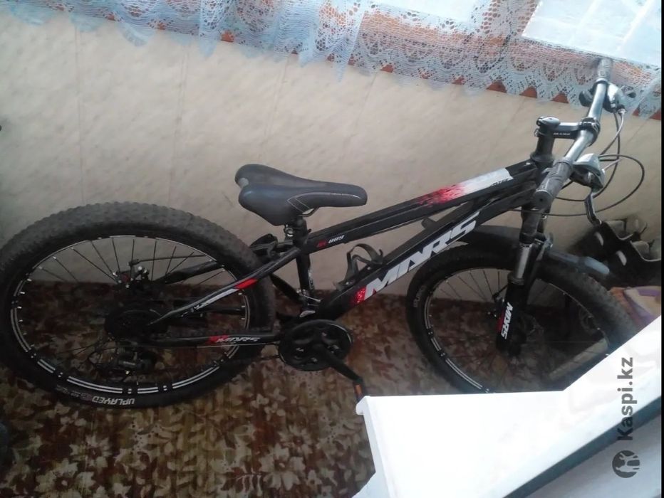 Велосипед 1 год продам