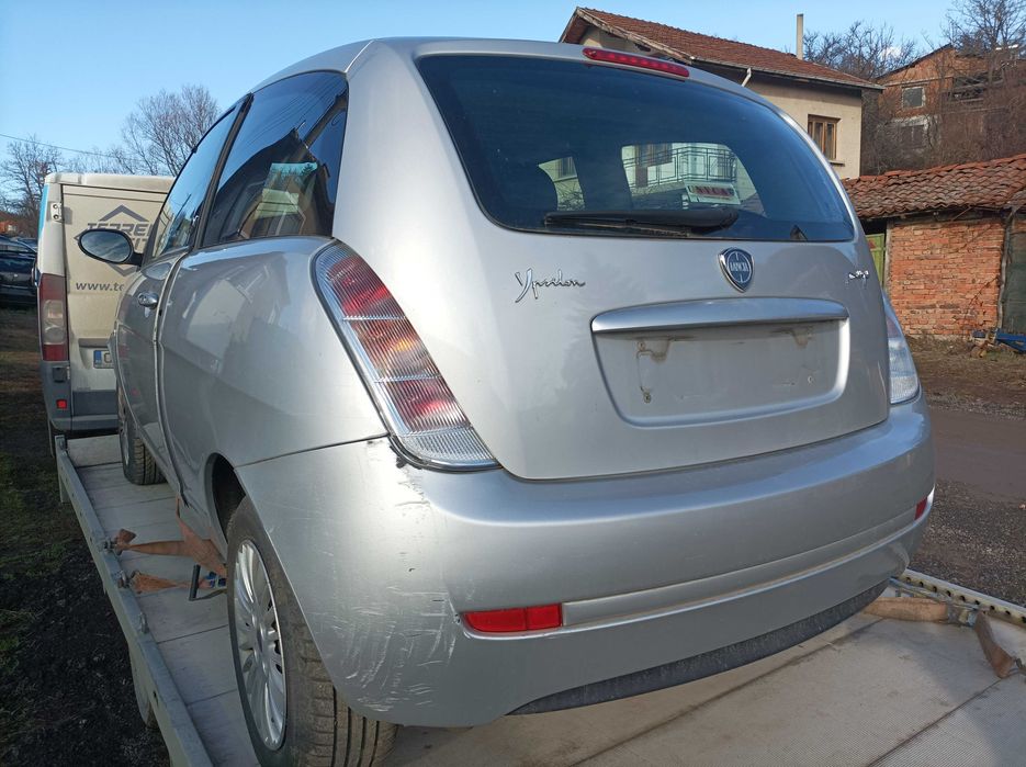 Lancia Ypsilon на части