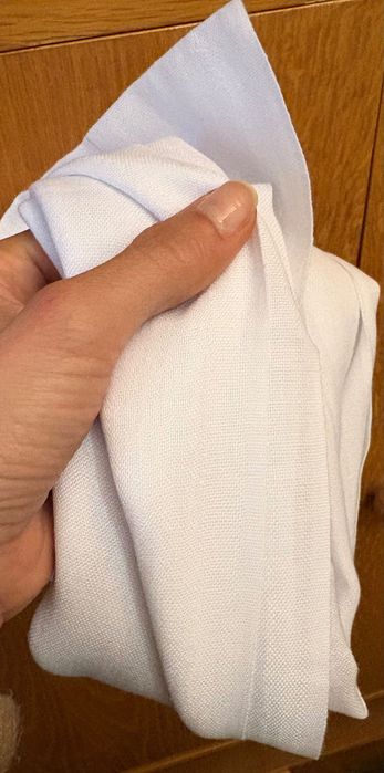 Eșarfă albă nouă