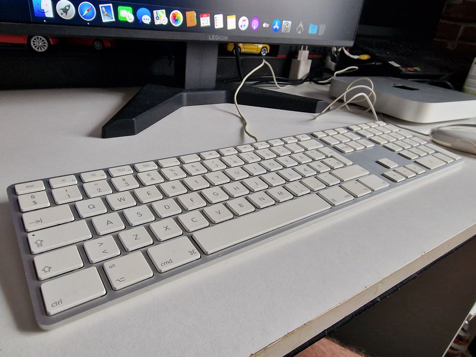 Pachet complet Apple Mac Mini A1347 + Tastatură și Mouse Apple Originale