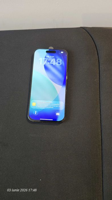 De vânzare un iPhone 16 Pro 256 GB Deep Blue în perfectă stare