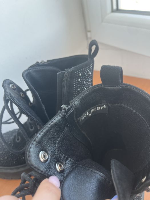 Дамски боти с камъчета