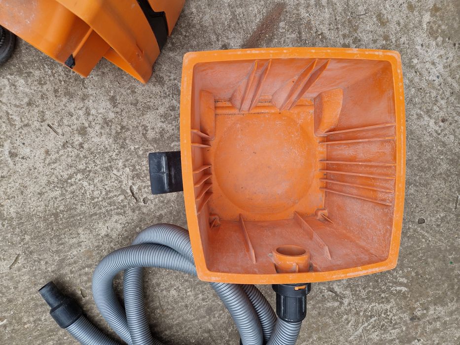 BTI - NTS 20 / aspirator de praf profesional