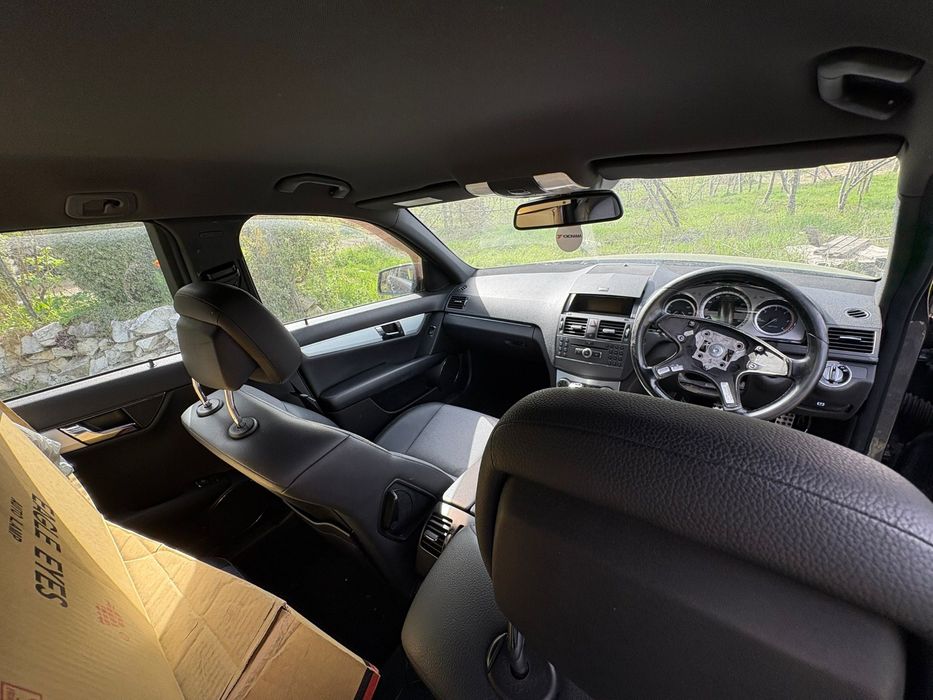 Mercedes c 220 +motor defect injectoare