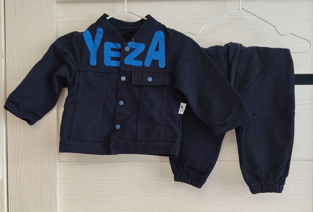 Продам костюмчики на малышей