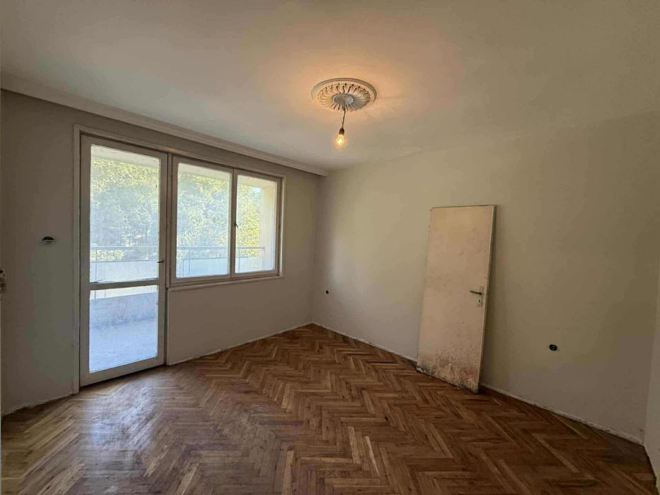 Продава се Тристаен апартамент в Варна, Конфуто - 87 кв.м за 2012 €/кв.м - Снимка #10