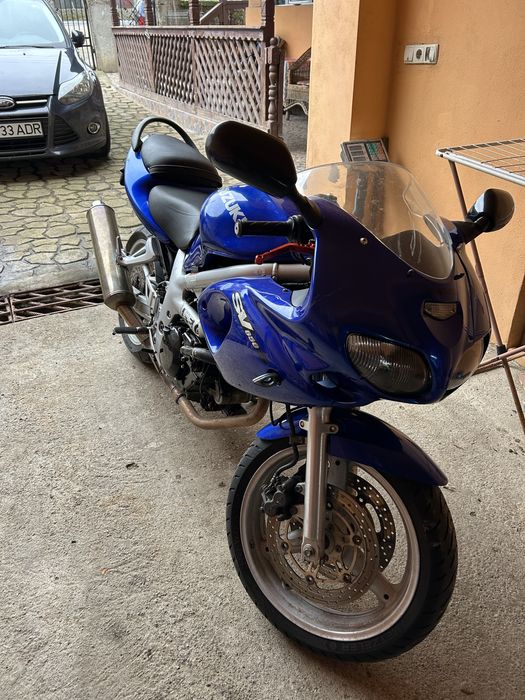 Suzuki SV 650S.