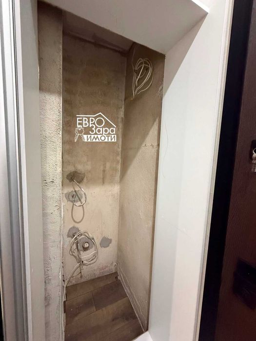 Тристаен апартамент за продажба в СУПЕР ЦЕНТЪР