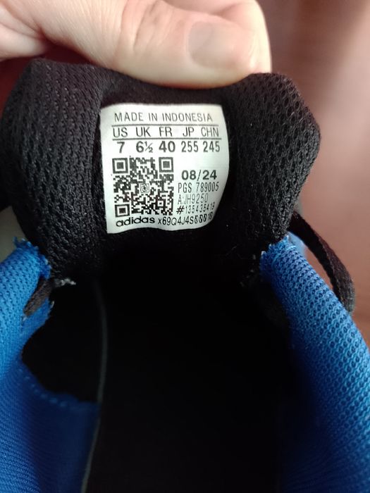 Vând adidași Adidas