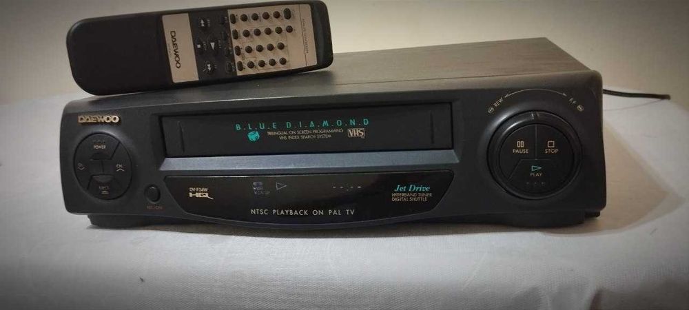 Видеомагнитофон Устасидан