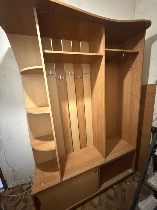 Шкаф для прихожей