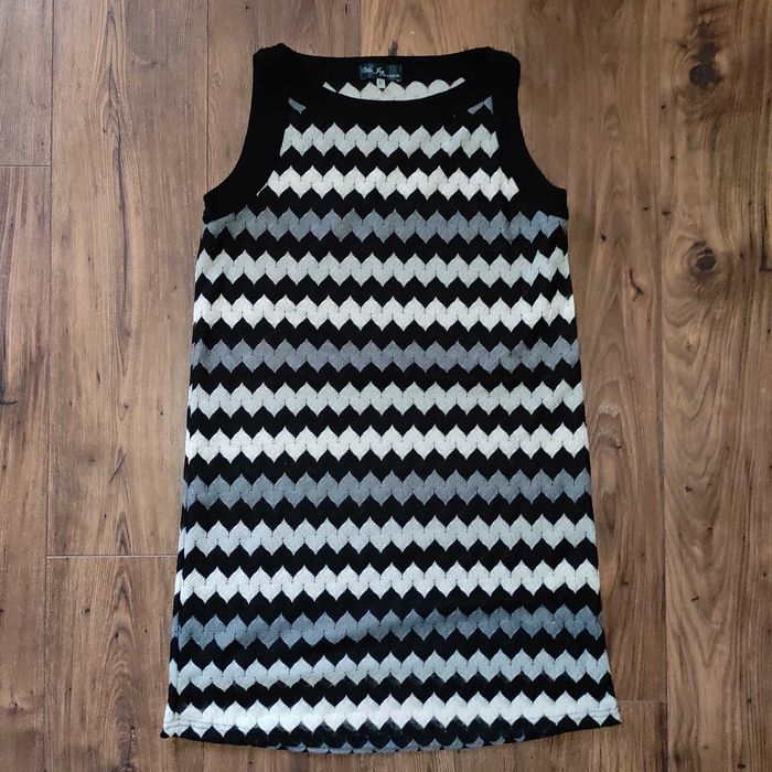 Дамски рокли M размер